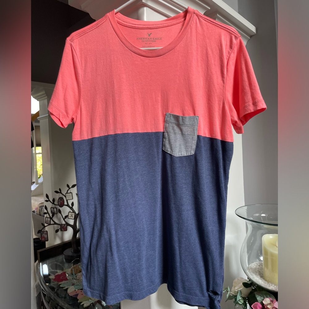 American Eagle outfitters men’s short sleeve T-shirt size small